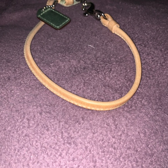 Coach Logo Green Wristlet - Picture 7 of 7